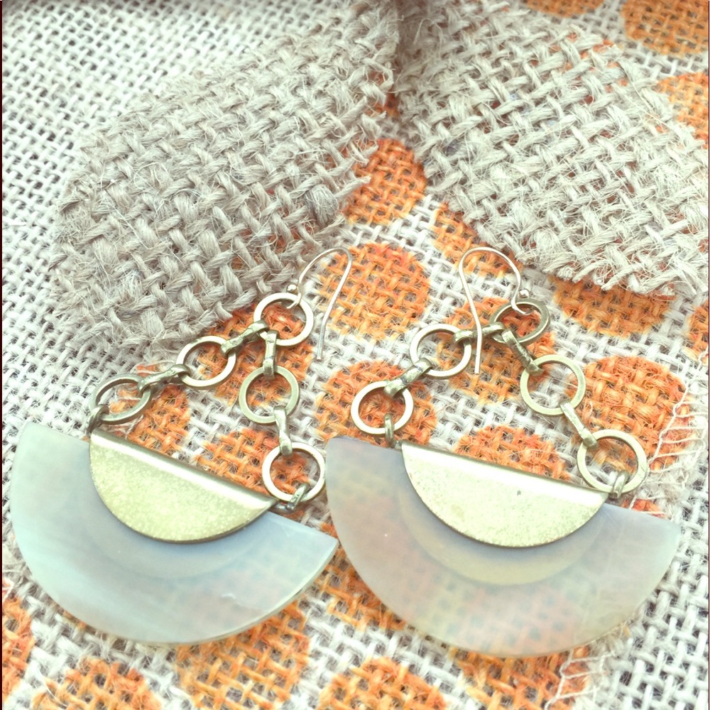 Silpada KR Collection Brass Horn Eclipse Earrings - Picture 2 of 2